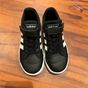 Adidas boys shoes size 1.5 black .
